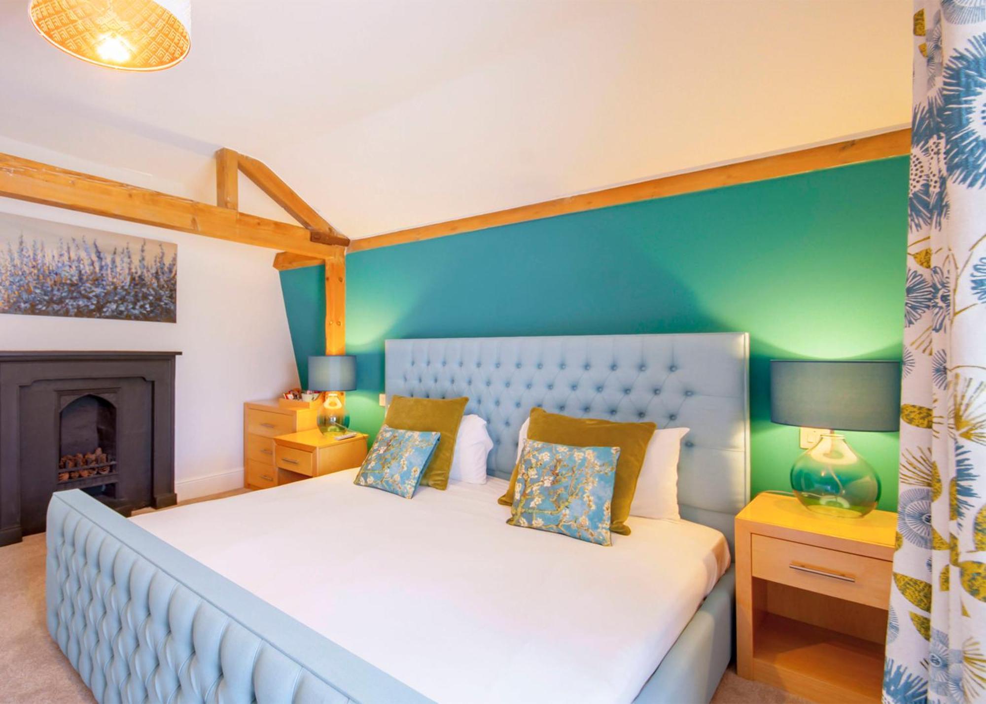 The Highworth Hotel Swindon Exteriör bild