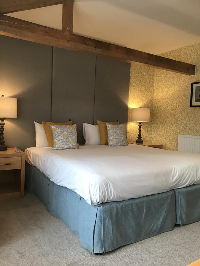 The Highworth Hotel Swindon Exteriör bild
