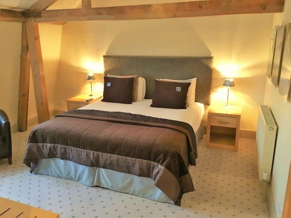 The Highworth Hotel Swindon Exteriör bild